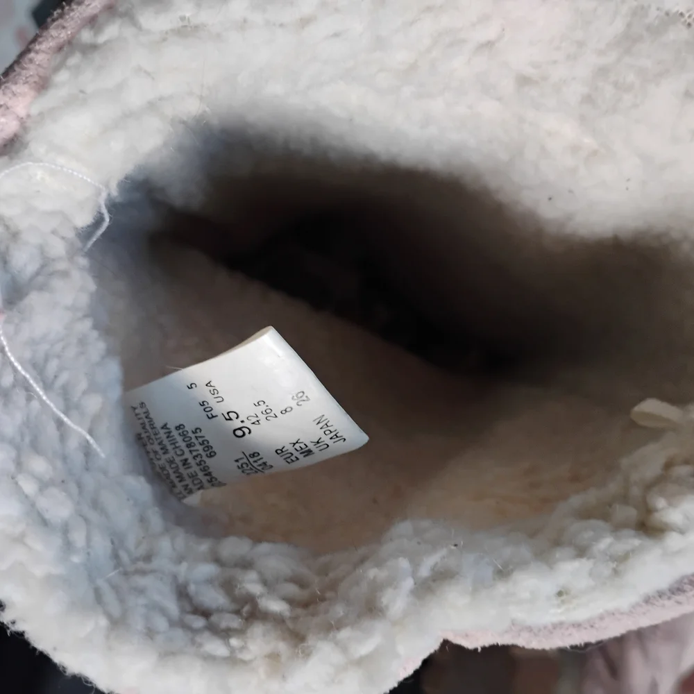 Route 66 Suede/Fur Insulated Boots/w Pom Poms - Picture 7 of 10